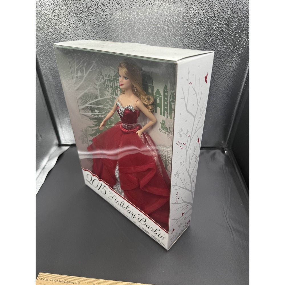 2015 Holiday Barbie NRFB CHR76 Collector Edition Red Gown Winter Scene New - Picture 2 of 4